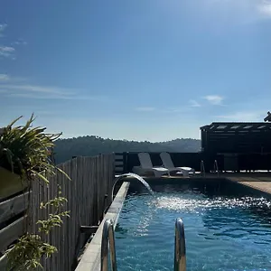 https://savannah-suite.gethaifahotels.com
